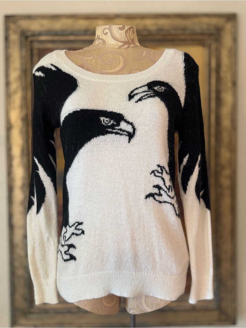 Angora Blend Longline Super Soft Eagle / Raven Intarsia sweater. Graphic 00s